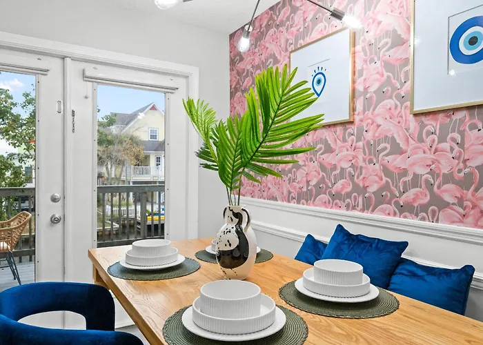 Waterfront - Canal Views - Walk To * Gulf Shores