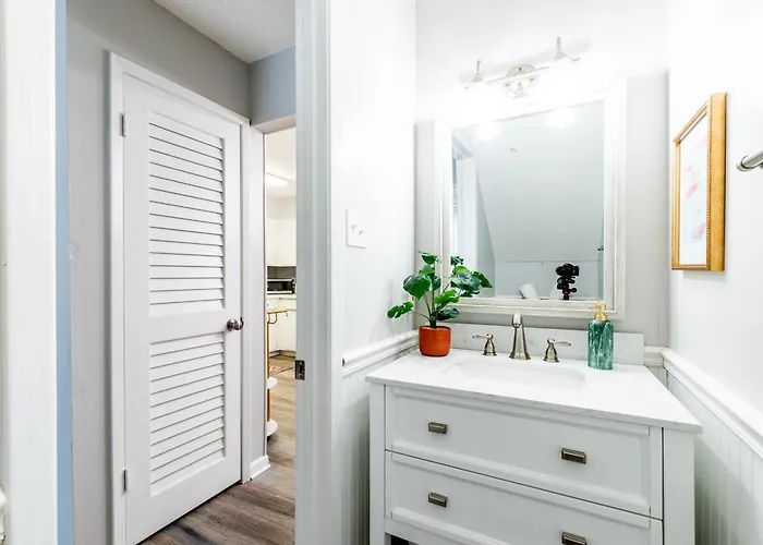 Waterfront - Canal Views - Walk To Holiday home Gulf Shores