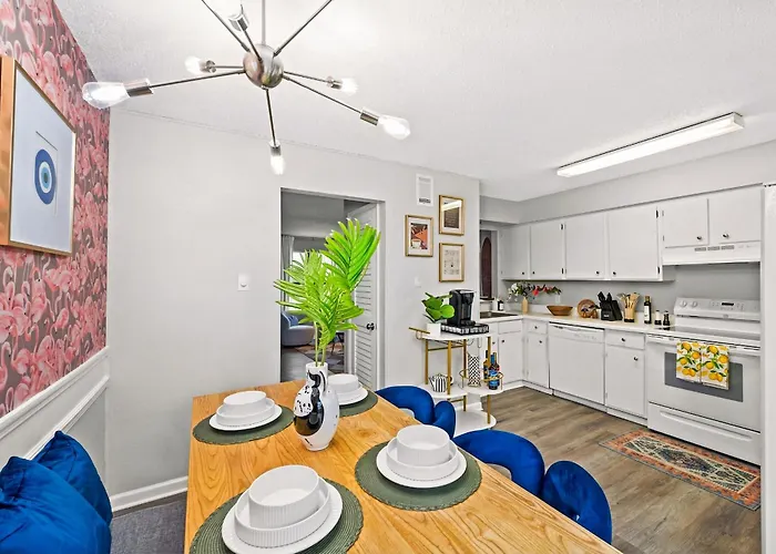 Waterfront - Canal Views - Walk To Holiday home Gulf Shores