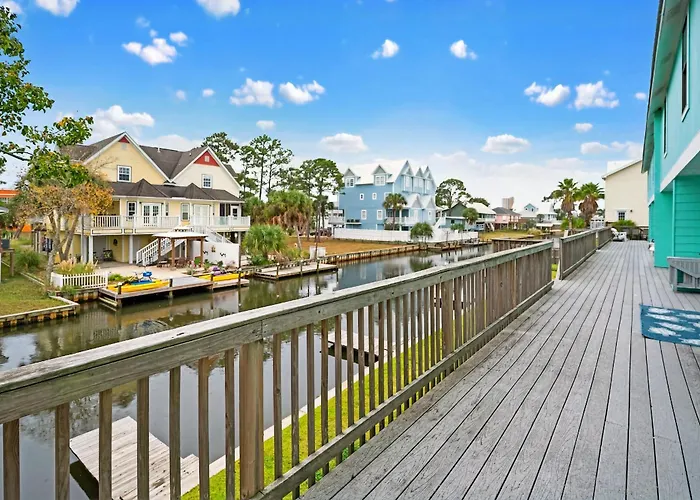 Waterfront - Canal Views - Walk To Holiday home Gulf Shores