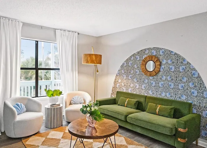 Waterfront - Canal Views - Walk To