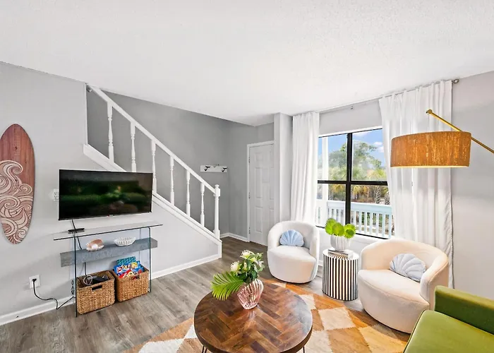 Waterfront - Canal Views - Walk To Holiday home
